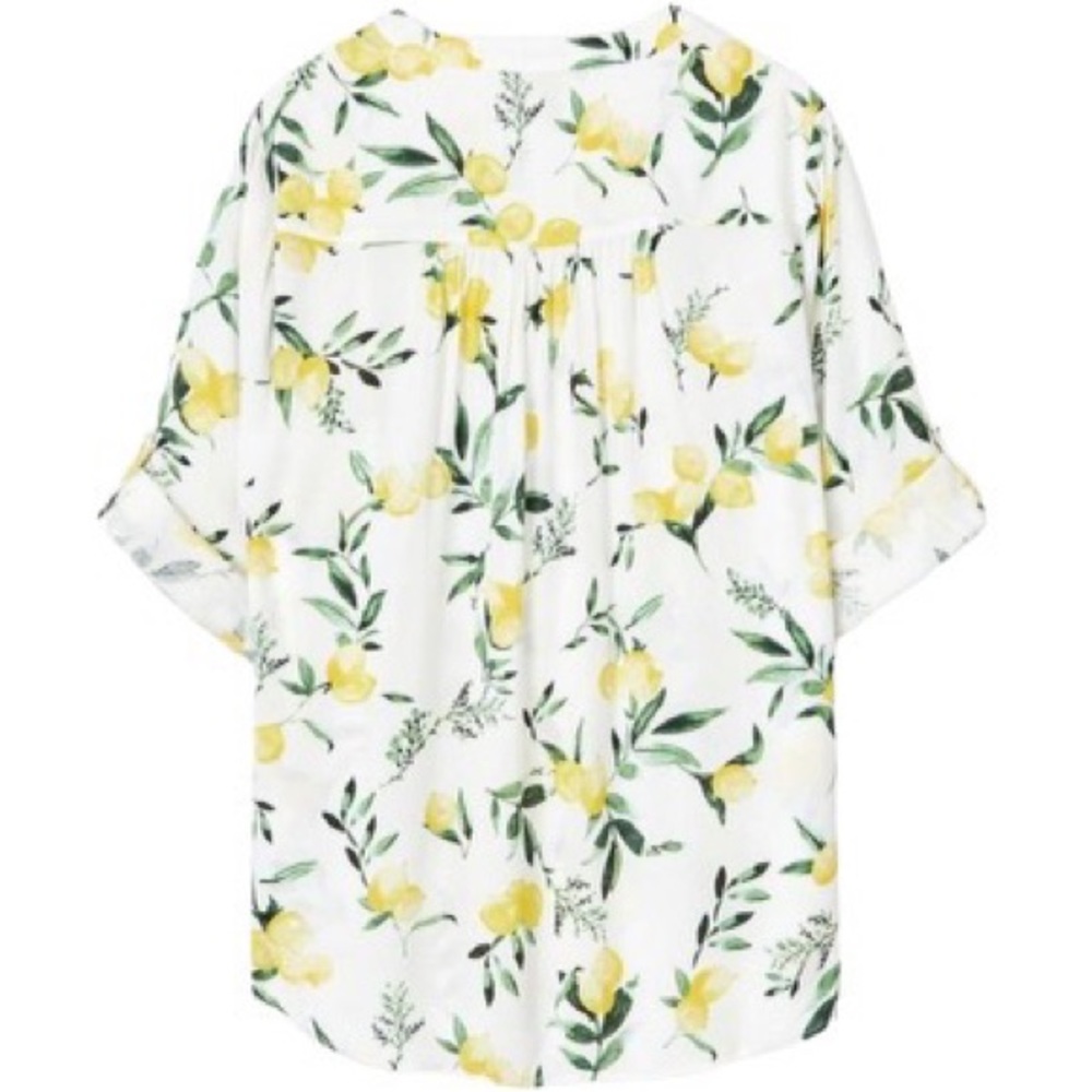 Torrid size 2X Harper- white lemon print button front blouse NWT